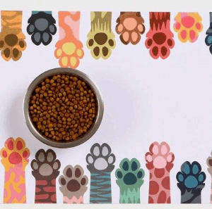 Коврик под миски Лапки / 43х28 см